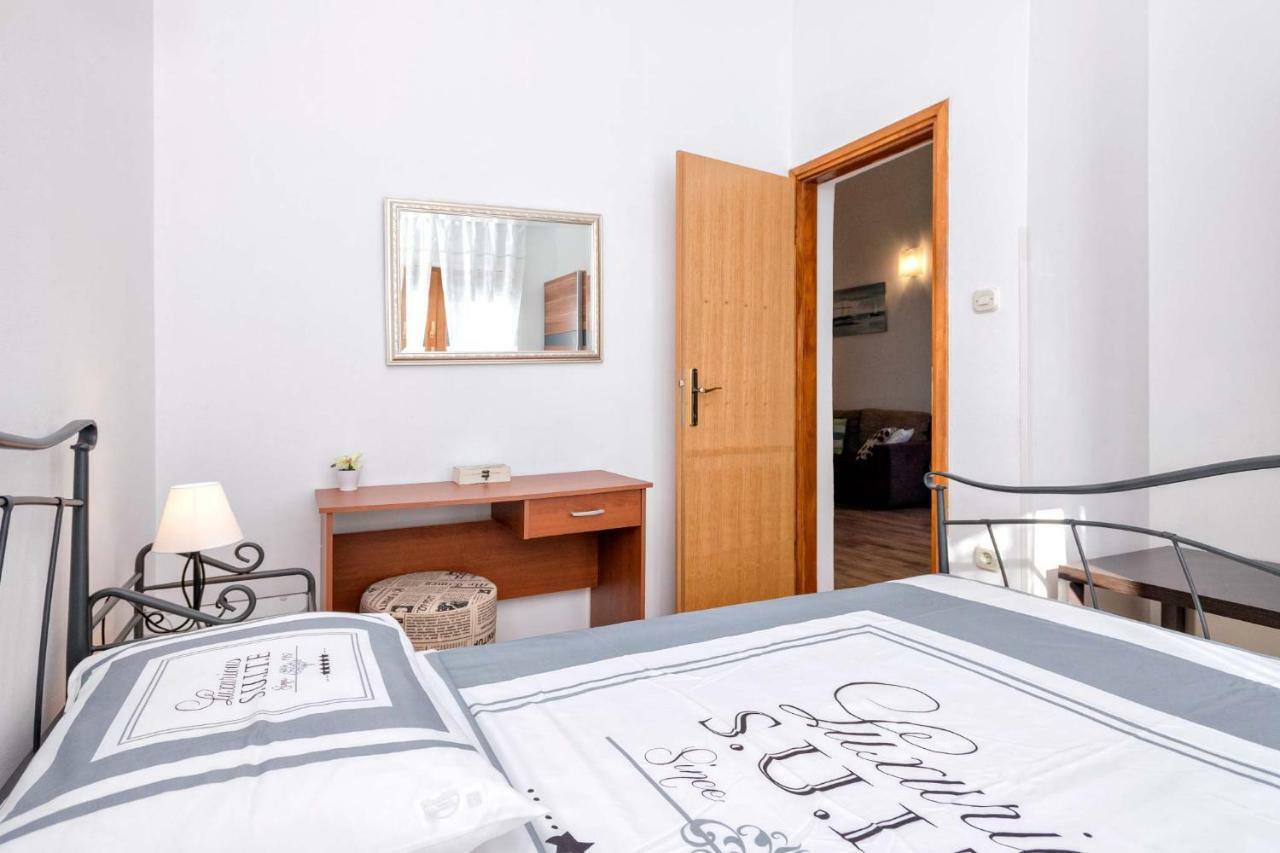 Apartmani Zlataric Стари Град Экстерьер фото